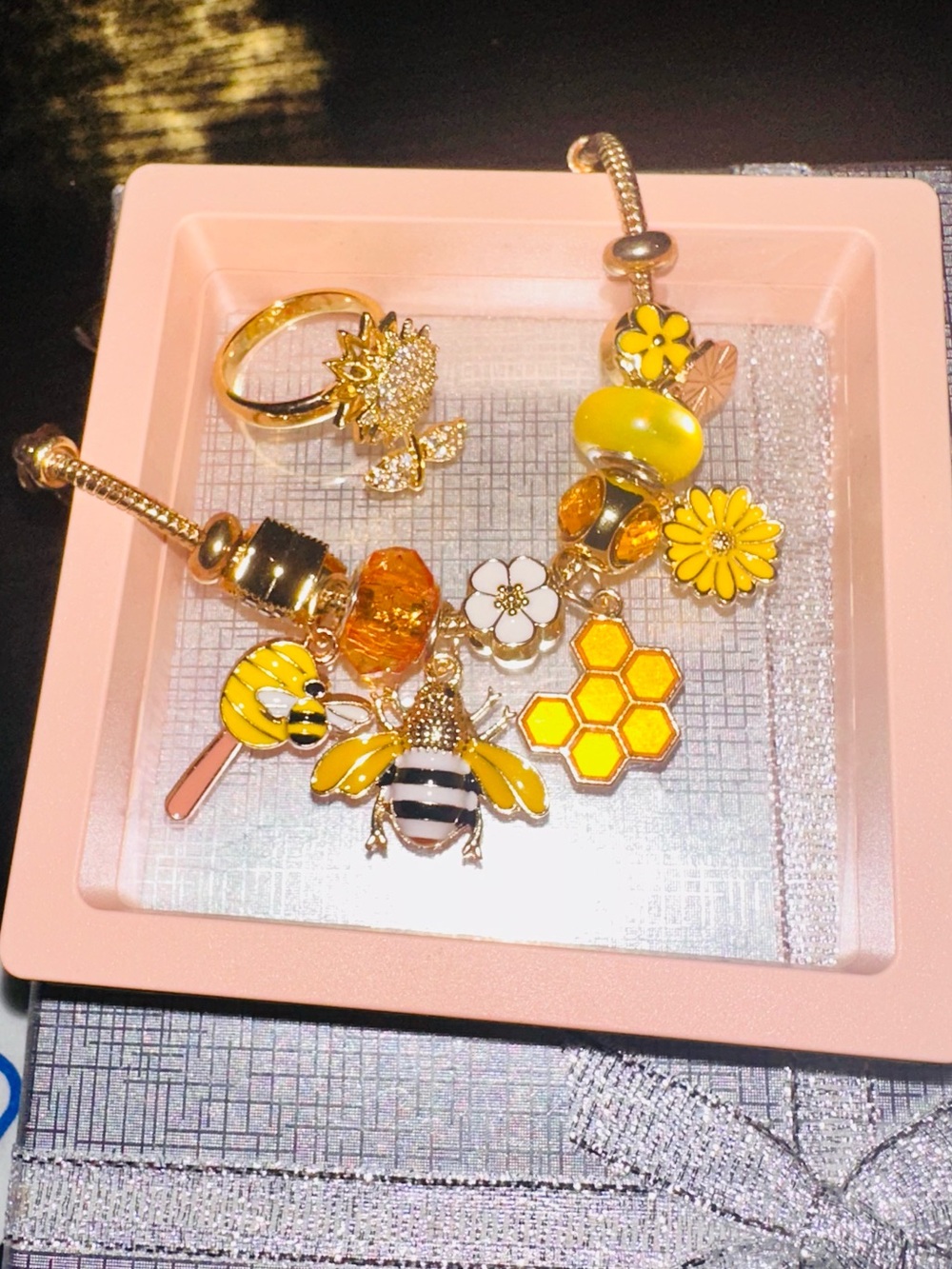 Honey 🐝 Bee Charm Bracelet - Women Jewelry